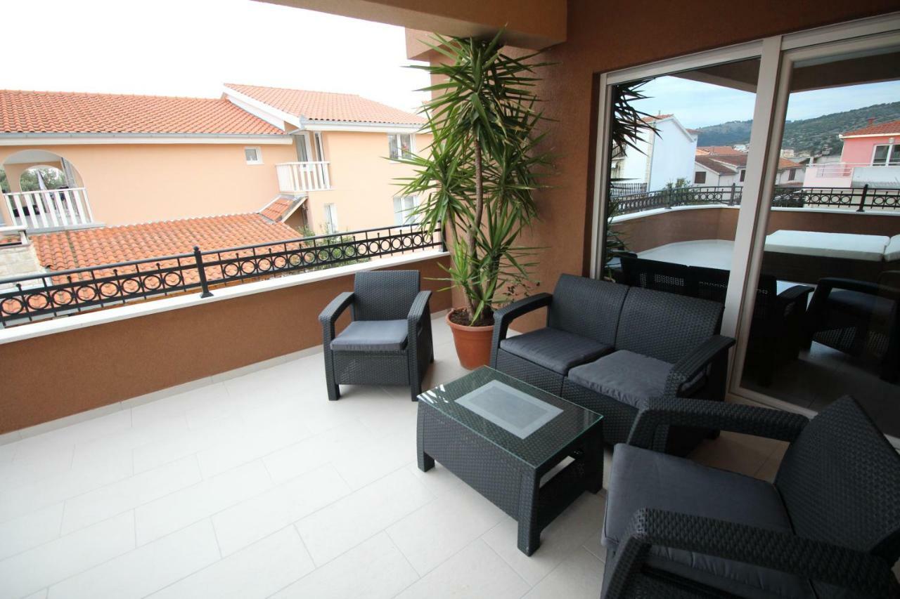 Villa Lux Haus Trogir Exterior foto